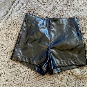 H&M Faux leather shorts
